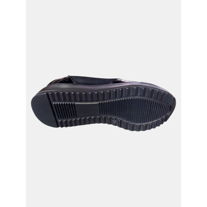Жіночі чорні кросівки Lion Shoes 86915 із замші та лакованої шкіри