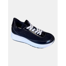 Жіночі чорні кросівки із замші та лакованої шкіри Lion Shoes 869N2